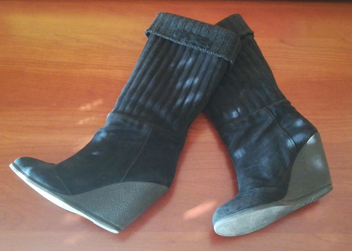 Scarpe donna stivali Fornarina neri in camoscio con imbottiura in