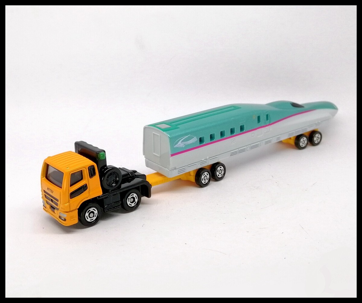 TOMICA FUSO SUPER GREAT SHINKANSEN SERIES E5 HAYABUSA TRANSPORTER