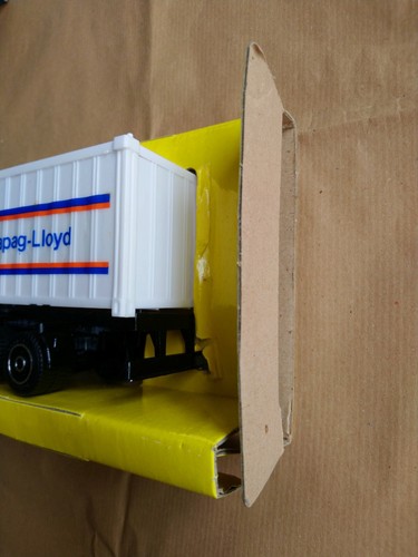 HOT WHEELS ART.9607 TRUCK MERCEDES C/O CONTAINER HAPAG LLOYD MATTEL ITALY 1984 - Foto 11 di 16