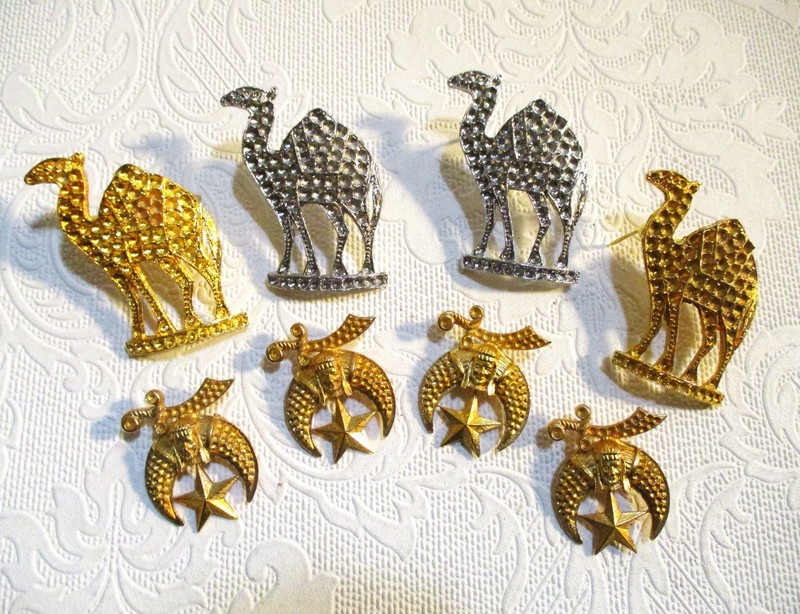 Vintage Freemasonry Shriners Crescent Moon and Stars, Camels, 8 Piece Lot.