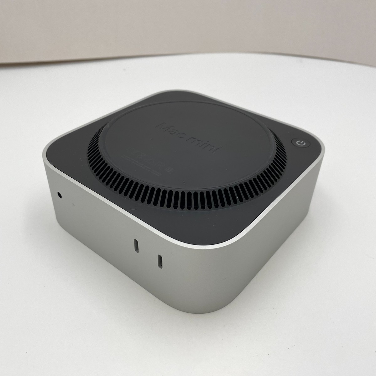 M4 Mac mini、16GB/256GB Mac mini Desktop Computer - Apple M4 chip, Built for Apple