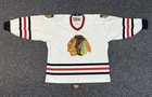 Vintage Chicago Blackhawks Nike Team Sports NHL White Hockey Jersey Men’s 52 XL