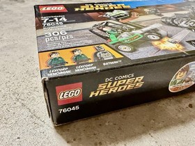LEGO DC Super Heroes 76045 Kryptonite Interception Batman Batmobile 2016