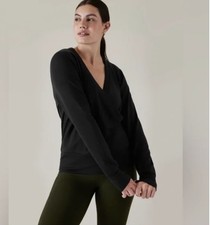NWT Athleta Recharge Sweatshirt In Black, Yoga, Thumb Holes. Super Soft Size S