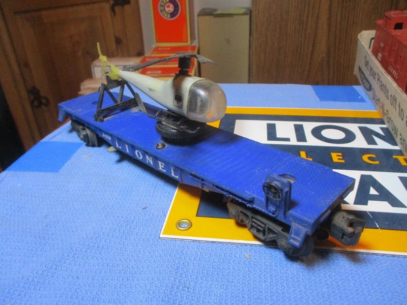 Post War LIONEL O GAUGE NAVY HELICOPTER ON LAUNCHING FLAT CAR #3419 Preowned