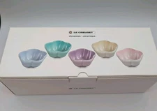 Le Creuset Mini Flower Dishes, Set of 5 Mini Bowls 75mL | 2 1/2oz - NEW In Box!