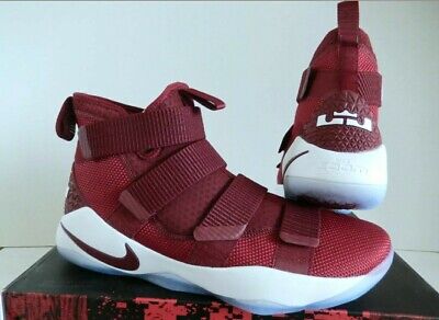 【最終値段・新品】NIKE Lebron Soldier IX TB Nike LeBron James Soldier IX Size 6.5Y Black Silver