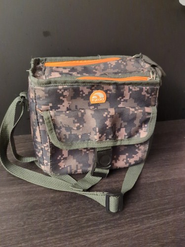 IGLOO Lunch Box Soft Insulated Cooler Camouflage Zip Closure Strap Handle - Picture 6 of 9