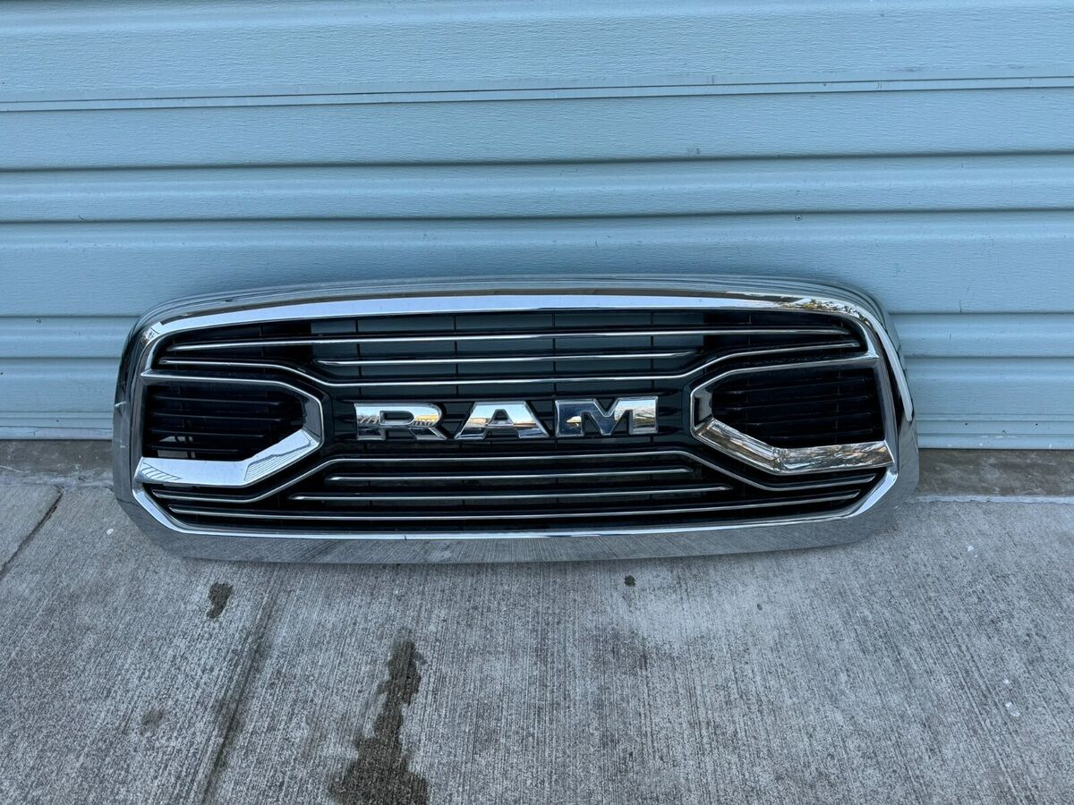 Grille Kit 'RAM'| RAM 1500 LIMITED 2018 Grille Kit 'RAM'| RAM 1500 LIMITED 2018