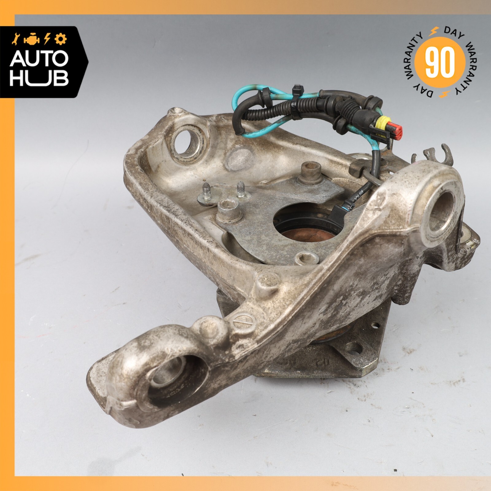 03-10 Maserati Quattroporte M139 Front Left Side Spindle Knuckle Hub OEM