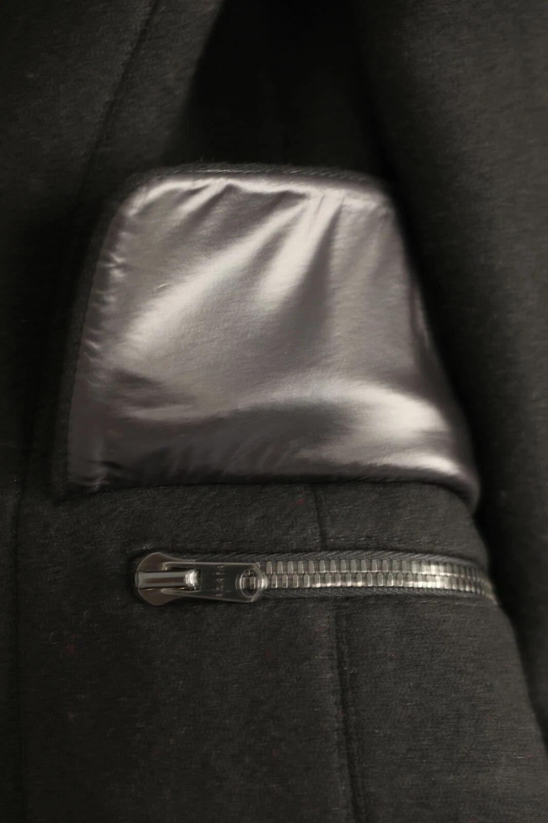 Picture 4 of 6