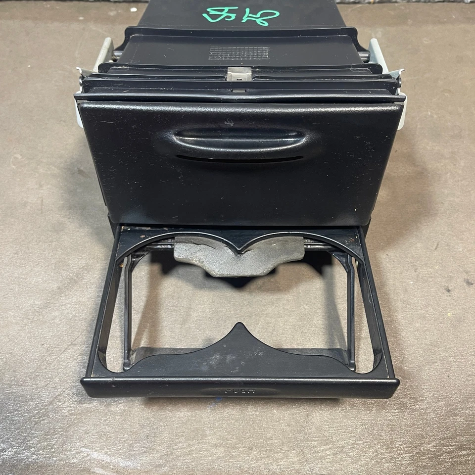 98-02 Toyota Corolla painel central caixa de armazenamento porta-copo cubo preto fabricante de equipamento original - Imagem 2 de 4