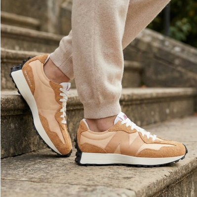 NEW BALANCE 327 Casual Women Sneakers Shoes Peach Blossom Orange