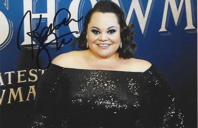Keala Settle (The Greatest Showman & Wicked) signiertes Farbfoto
