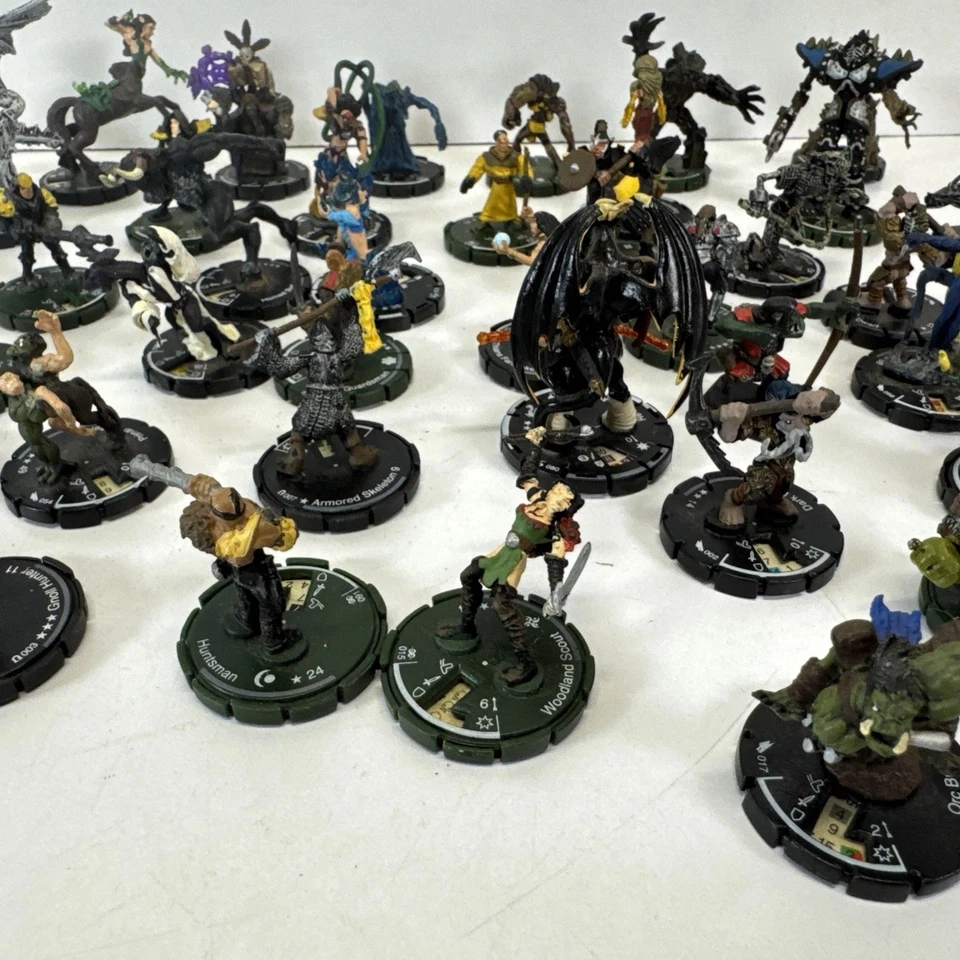 Лот из 45 фигурок WizKids Mage Knight HeroClix 2000-е смешанные персонажи фэнтези - Изображение 3 из 4