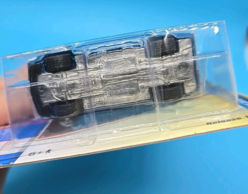 Johnny Lightning 1969 Chevrolet Camaro SS 1:64 ** 50 YEARS / MUSCLE CARS USA - Imagen 17 de 20