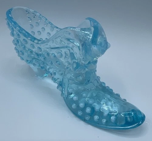 Fenton? Aqua Blue Hobnail Cat Head Shoe
