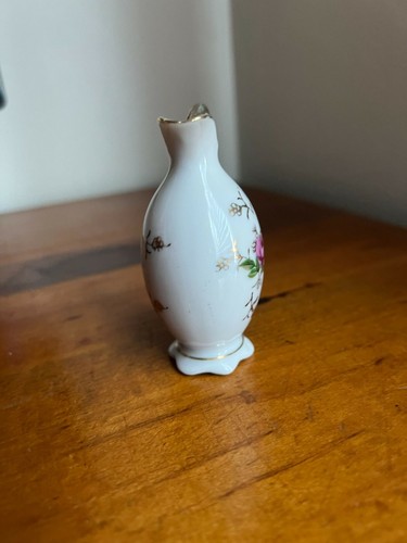 WORLD GIFT Vintage Mini Vase Floral Ceramic Decor Japan 3" Tall Gold Trim Unique - Picture 2 of 7