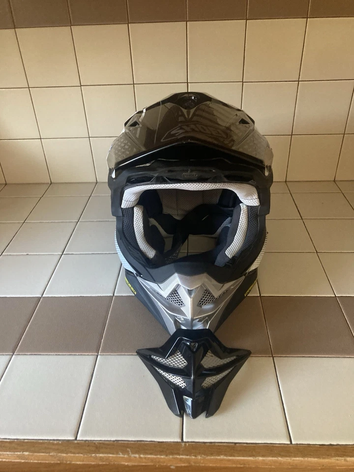 Shoei VFX-EVO Blazon TC-5 (M) Motocross Helmet — Excellent Condition. $450.00. - Image 2 of 4