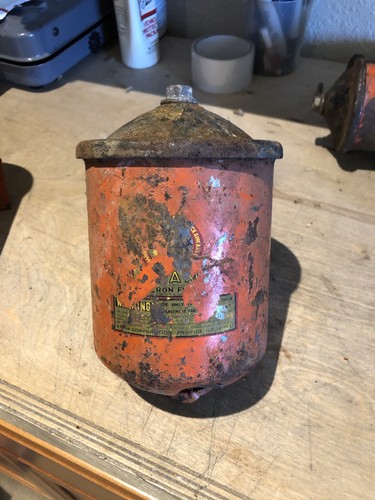 VINTAGE FRAM REMOTE OIL CANISTER MODEL 2 BOLT BRACKET ITEM 1