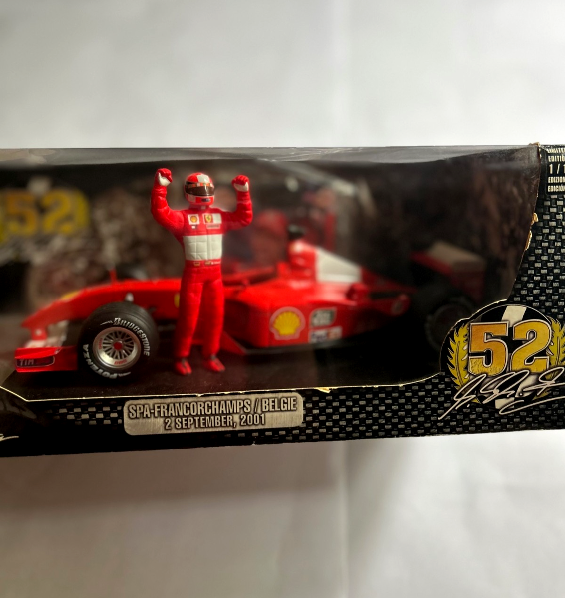 ホットウィール 1/18 フェラーリ F2001 シューマッハ 52勝モデル 1:18 ホットウィールズ 2001年 フェラーリ F2001 - #1 ミハエル