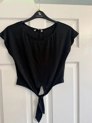 New Look Women’s Size 8 Black Solid Knit Tie Front T-Shirt SS Scoop Neck - Image 1 of 4