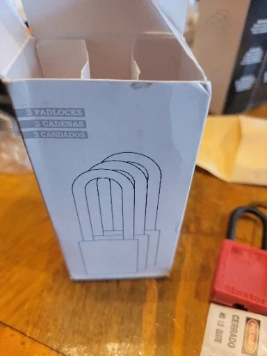 3pk Master Lock 406Kas3red Lockout lock, Ka, Red, 1-3/4"H, Pk3, Key Type: Alike - Image 2 of 3