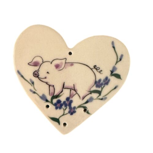 K SMILEY Vintage Farmhouse Ceramic Wall Plaque Hanging Decor Pig In Flowers 4x4” - Imagen 1 de 4