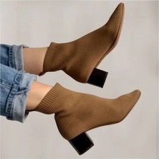 Everlane 7.5 The Glove Boot in Khaki