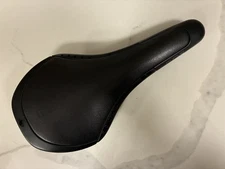 Fizik KURVE CHAMELEON CARBON / Antares 00 Seat. MOBIUS Carbon Rails