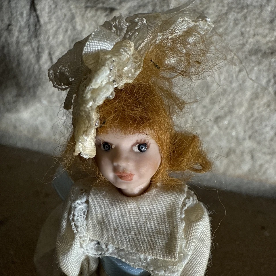 复古 Liz Staryk 瓷女孩娃娃娃娃娃娃娃娃娃娃 1:12 FLAWED — 第 3/4 张图片