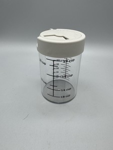 Pampered Chef Grate Container Cheese Serve /  Store 3/4 Cup 180 ml  