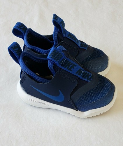 nike flex runner light blue