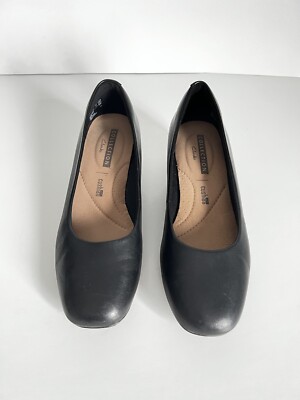 CLARKS Chartli Black Leather Round Toe Soft Cushion Low Block Heels SIZE 