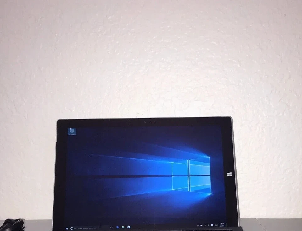 Microsoft Surface Pro 3,  i5-4300U , 4GB RAM 128GB SSD. OK condition - Image 3 of 4