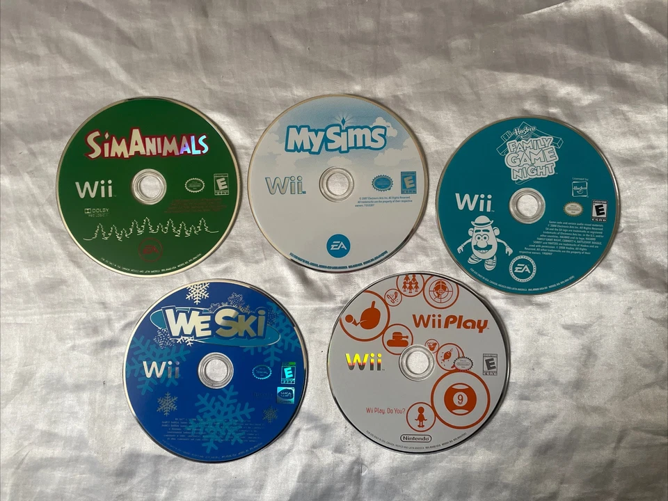Nintendo Wii 5 Game Lot SimAnimals,MySims,We Ski Family Game Night All Tested - Image 4 of 4