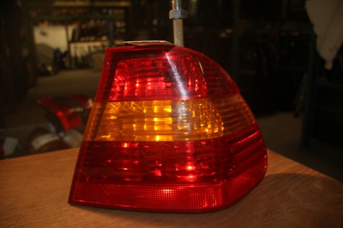 BMW 3ER (E46) 98- LIM.*RÜCKLICHT/HECKLEUCHTE* RECHTS 11/2001 AUSSEN