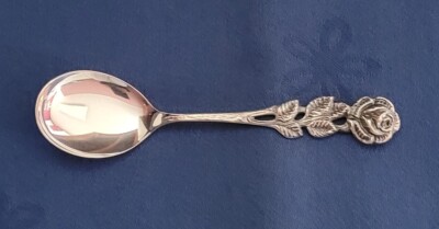 Löffel, Zuckerlöffel mit Rosenmuster von Auerhahn