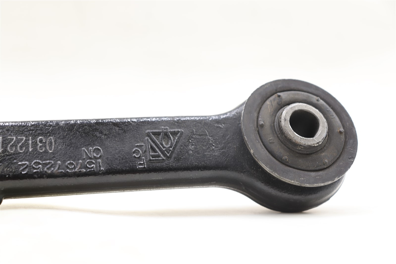 NEW OEM GM Rear Upper Suspension Control Arm 15767252 Suburban 