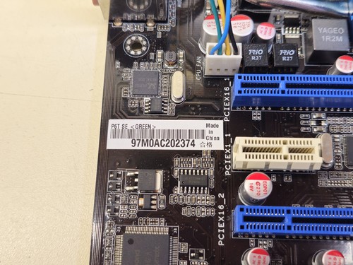 Asus P6T SE Rev 1.01G + i7-920 + 6GB + I/O Shield + Accessories TESTED - Picture 4 of 12