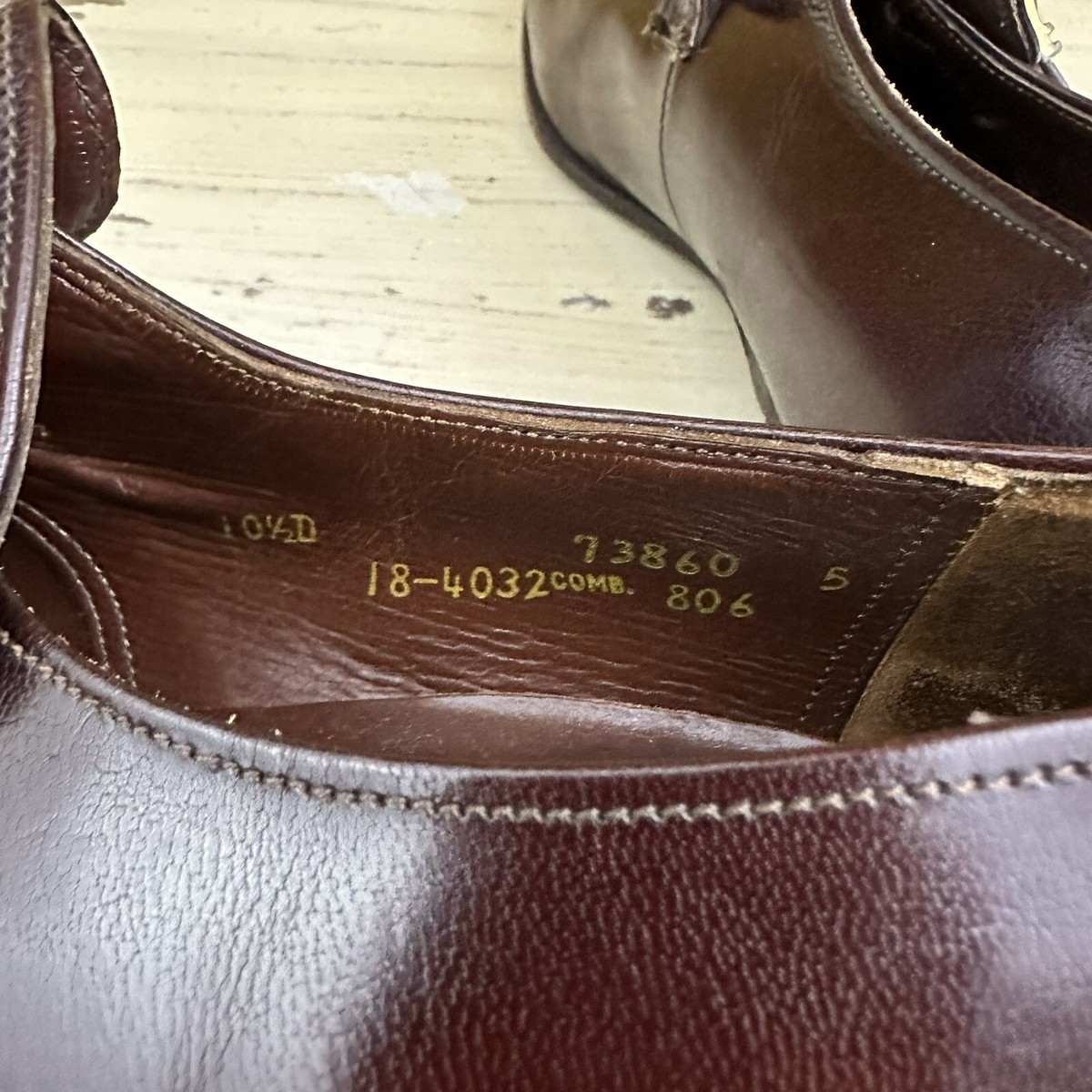 JOHNSTON & MURPHY - Brown Leather Tassel Side-Buckle Dress Shoes