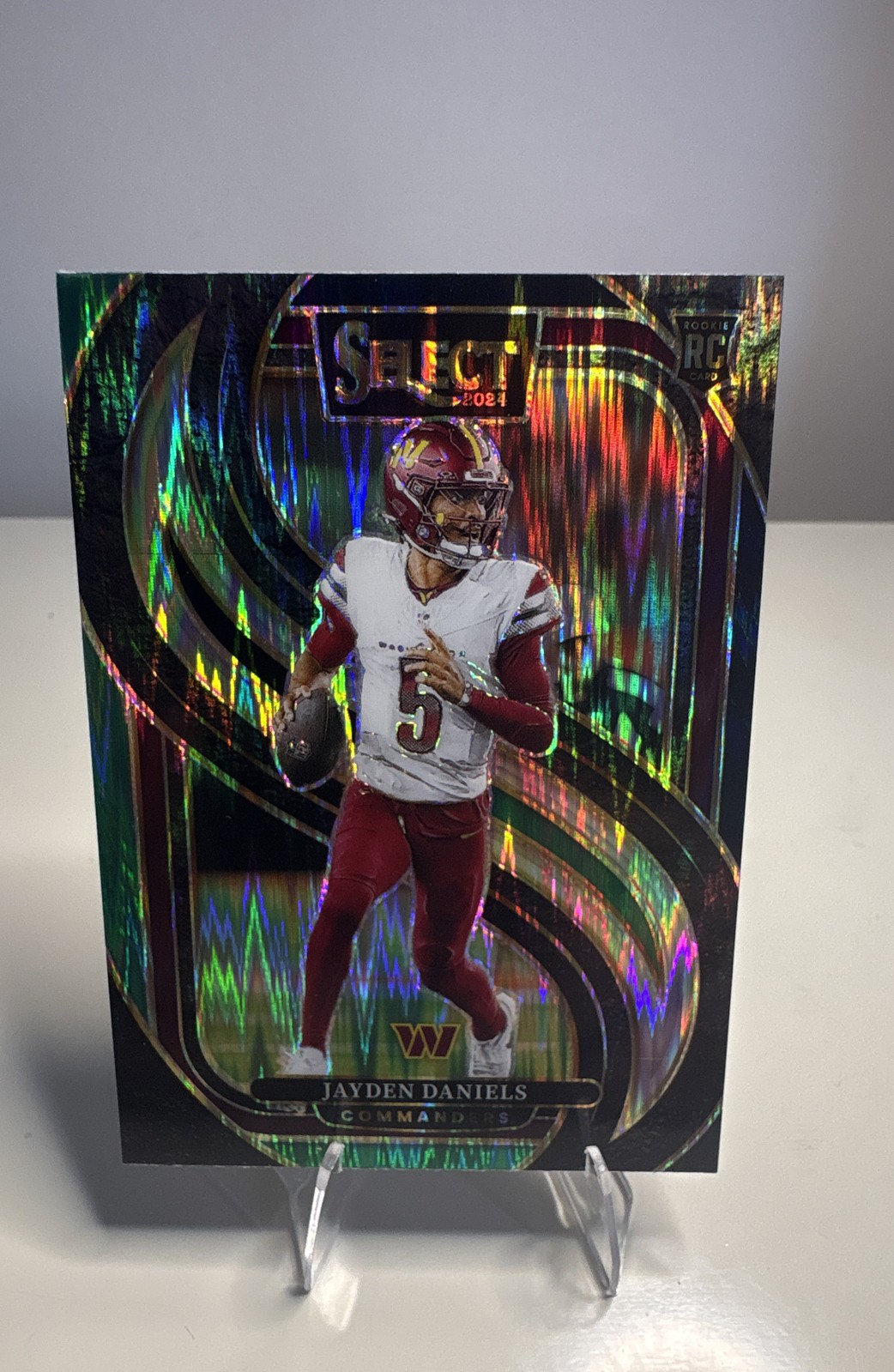 2024 Panini Select - Premier Level Jayden Daniels #112 Black & Green Shock Prizm