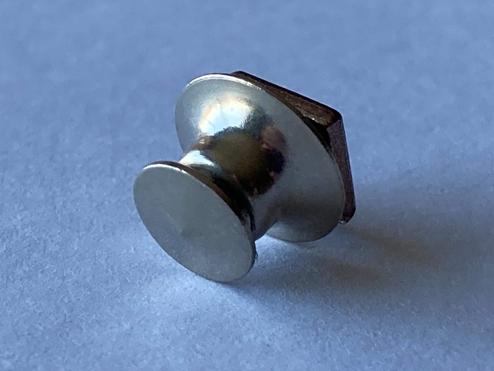 Roger Federer RF Foundation Silver Pin – Individually Numbered – New in RF Box