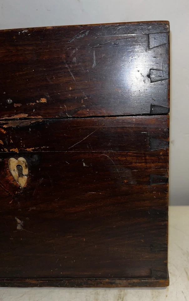 Very Fine 1830 Tantalus Liqueur Cabinet Ship Captain's Chest PONTILED Bottles - Image 4 of 4