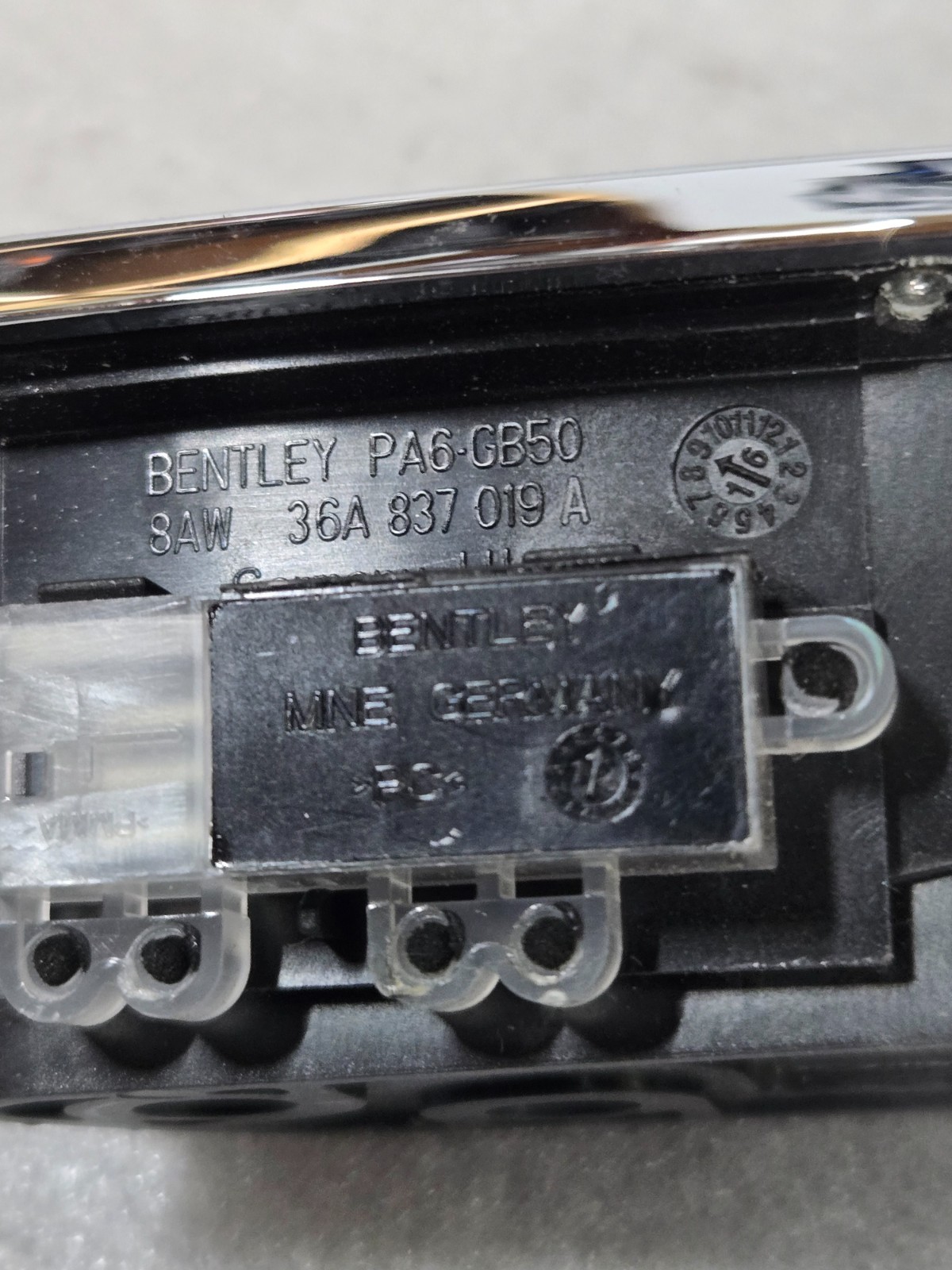 2019 Bentley Bentayga Left LH Rear Front Interior Release Handle 36A837019A OEM