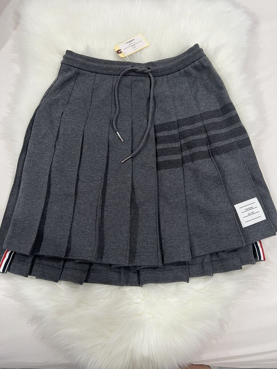 【送料&関税込】Thom Browne Knitted Pleated Skirt Thom Browne Mini Pleated Skirt in Double Face Knit w/ Tonal