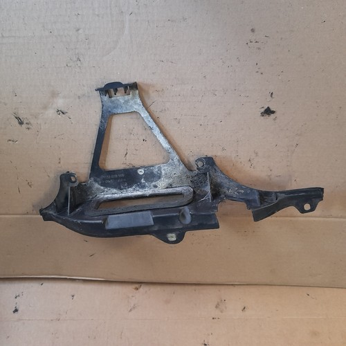 Opel Corsa D 1,3 CDTI Halter Befestigung Motorsteuergerät Steuergerät 13274151