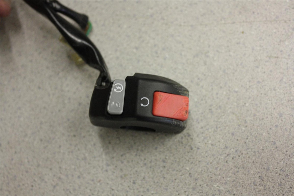 03 KAWASAKI ZX 1200 B NINJA RIGHT HANDLE BAR CLIP ON