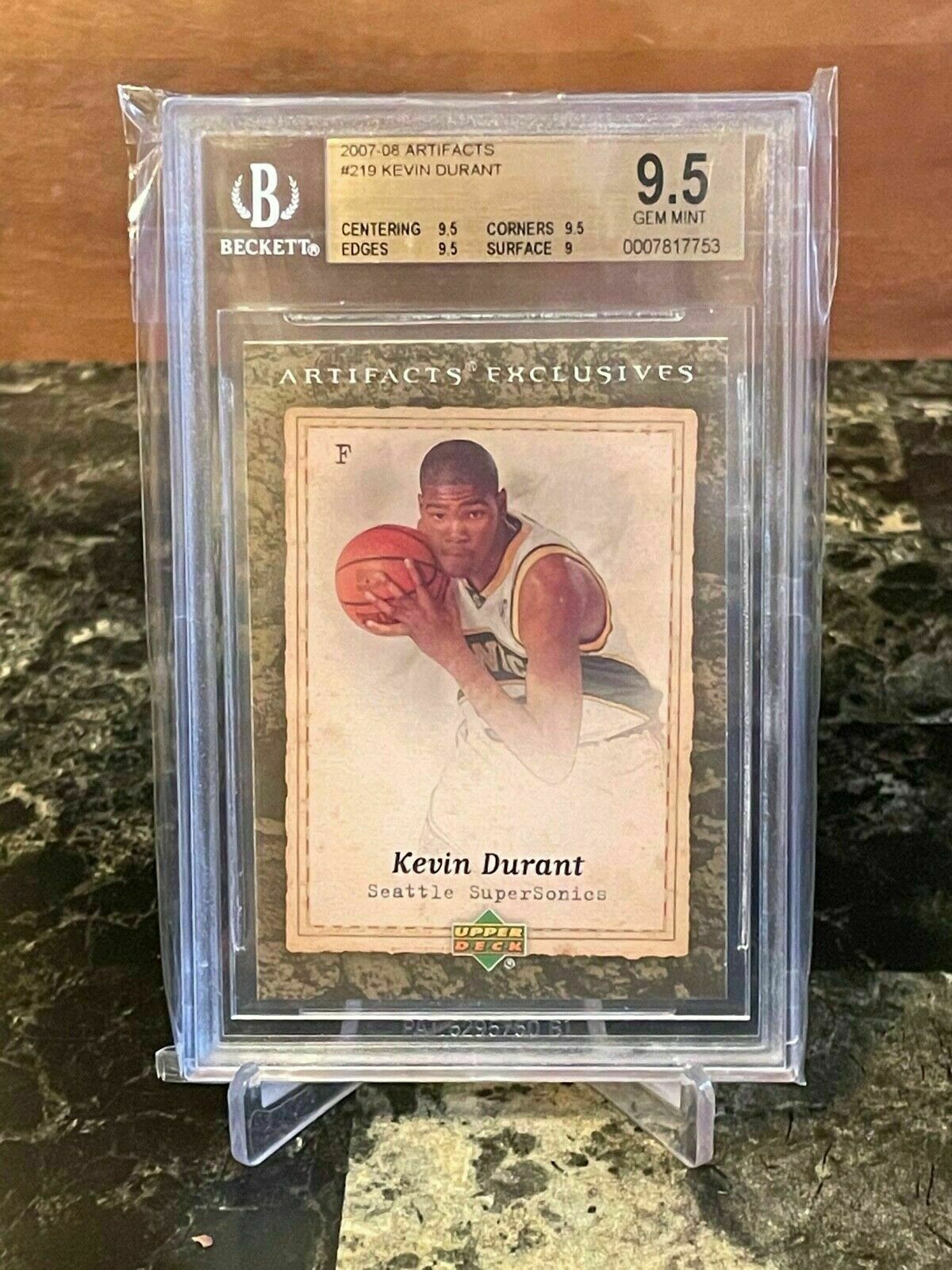 BGS 9.5 Kevin Durant RC 2007-08 Artifacts Exclusives #219 Gem Mint Rookie Card