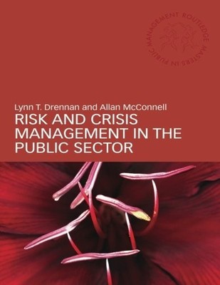 Risk and Crisis Management in the Pub... by Allan McConnell Paperback / softback